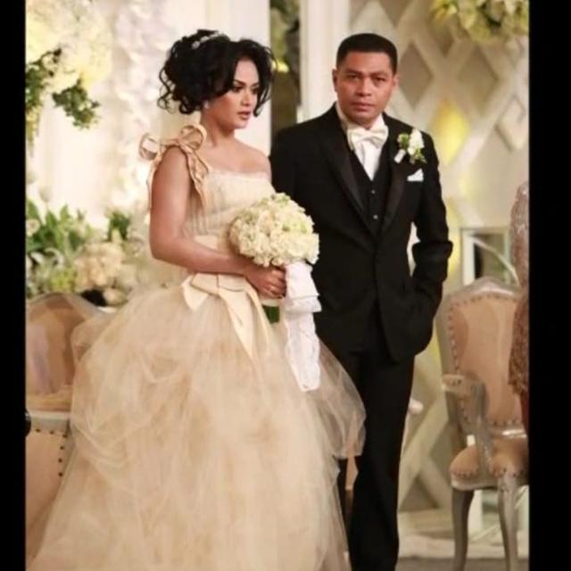 6 Potret Lawas Raul Lemos Suami Krisdayanti, Gayanya Curi Perhatian