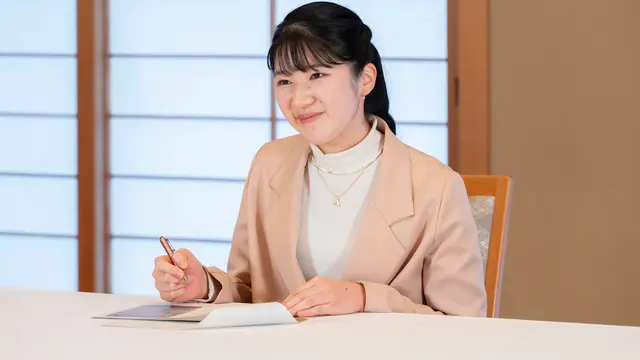 Putri Aiko dari Jepang Ultah ke-24, Tampil Anggun dengan Poni Depan