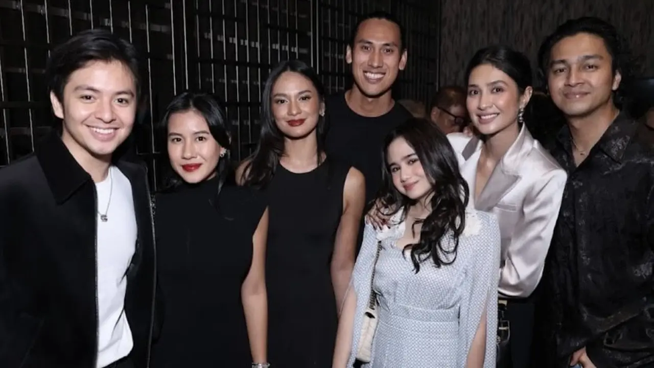 Tampilan Artis saat Merayakan Ulang Tahun Manoj Punjabi