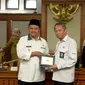 Uu Ruzhanul Ulum dan pejabat RRI.