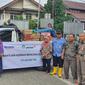 Antam bantu korban banjir di wilayah Jakarta Timur.