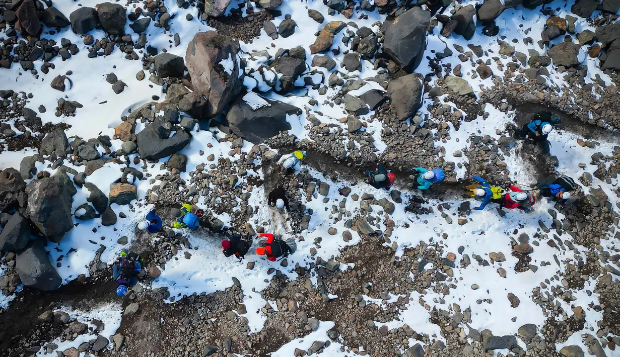 Ximena mengatakan mendaki gunung lebih dari sekadar olahraga, mendaki gunung juga sebuah terapi. (Rodrigo Oropeza/AFP)