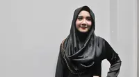 Zaskia Sungkar saat ditemui di SCTV Tower, Senayan, Jakarta Pusat, Senin (11/5/2015). (Liputan6.com/Herman Zakharia)