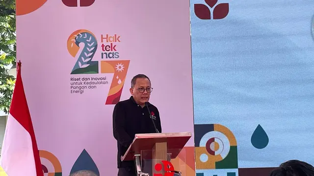 Kepala BRIN Laksana Tri Handoko saat mengumumkan empat Kawasan Sains Teknologi (KST) di KST Soekarno, Cibinong, Kabupaten Bogor, Jawa Barat (Liputan6.com/ Agustin Setyo W).