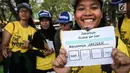 Kelompok Oksigen menunjukkan jumlah point sampah yang terkumpul saat gerakan World Cleanup Day 2018 di kawasan Taman Mini Indonesia Indah (TMII), Jakarta, Sabtu (15/9). (Liputan6.com/Fery Pradolo)