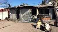 Seorang pria gelandangan digelari pahlawan setelah mempertaruhkan nyawanya untuk menyelamatkan 2 bocah saat terjadi kebakaran