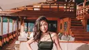 Nikita Willy mungkin baru berusia 25 tahun, tapi penampilannya yang dewasa tak pernah gagal memukau banyak orang. Gadis yang dijuluki ratu sinetron ini dikenal cantik sedari kecil dan juga mahir berakting. Tak heran dirinya banyak bintangi sinetron dan film. (Liputan6.com/IG/@nikitawillyofficial94)