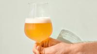 Ilustrasi minuman bersensasi bir tanpa alkohol. (dok. unsplash/Marina Zaharkina)
