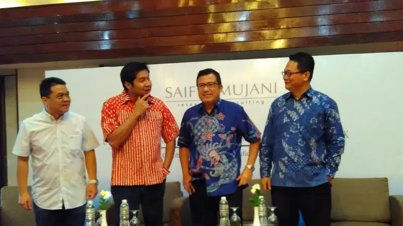 Saiful Mujani Research and Consulting (SMRC) mengumumkan hasil evaluasi publik nasional dua tahun pemerintah Joko Widodo-Jusuf Kalla (Jokowi-JK). 