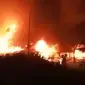 Lokasi relokasi Pasar Johar terbakar, Rabu malam (2/2/2022). (Foto: Liputan6.com/Istimewa)
