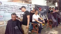 Aksi Cukur Gratis di Garut untuk Galang Bantuan Gempa Palu-Donggala