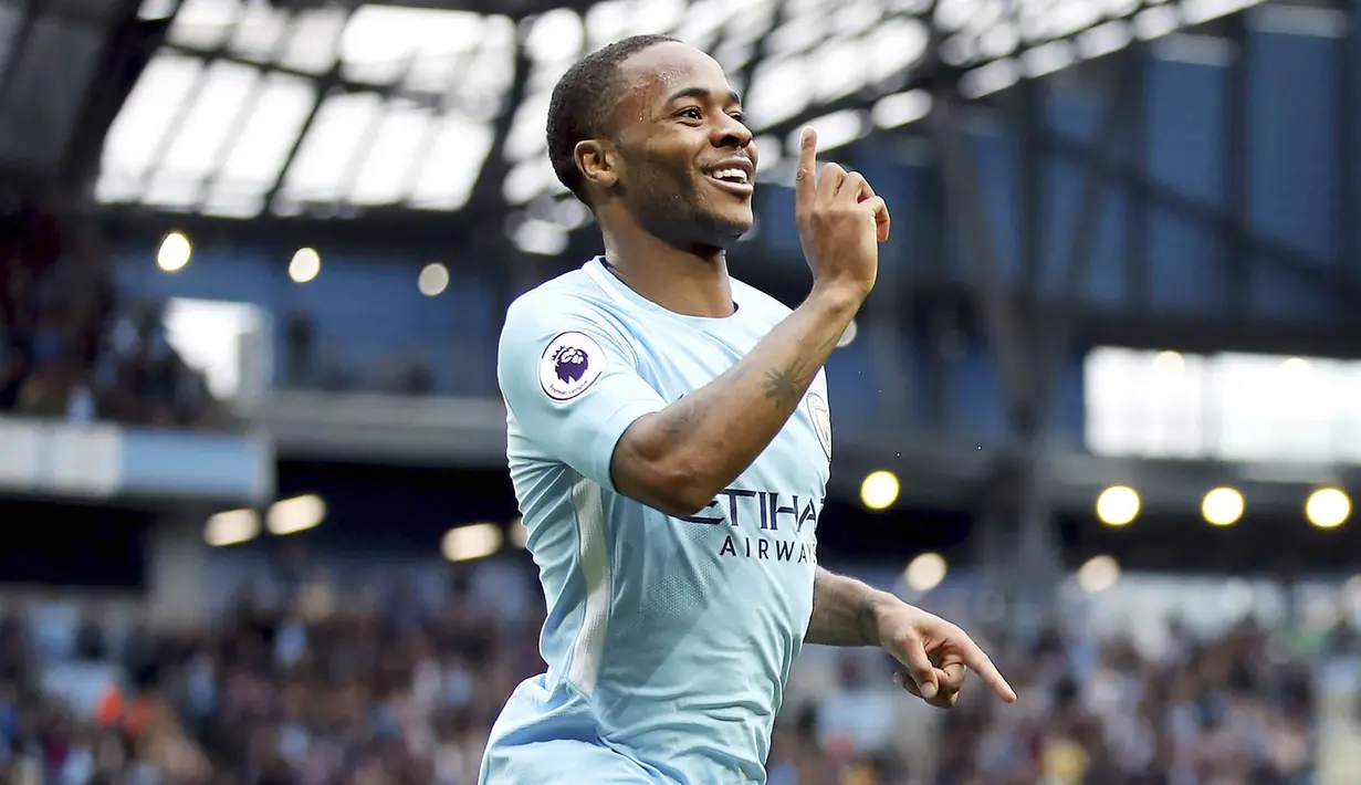 6. Raheem Sterling (Manchester City) - 6 Gol (1 Penalti). (AP/Nick Potts)