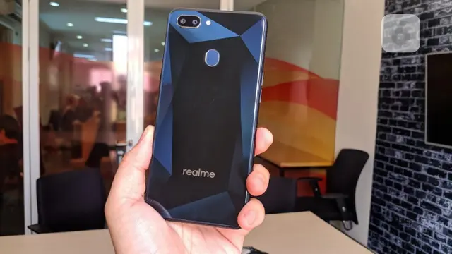 Realme 2