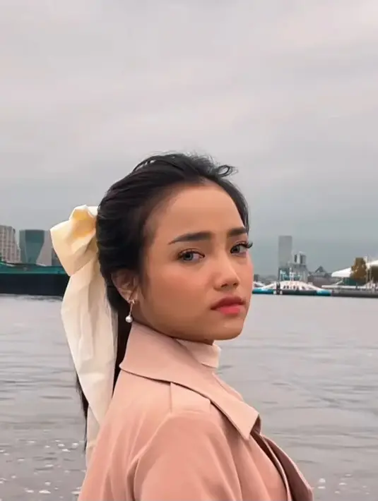 <p>Meski terlihat lebar, namun beberapa netizen menilai jika hal itu membawa keberuntungan. Kalau menurut kalian bagaimana? [Foto: Instagram/fuji_an]</p>