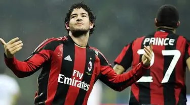 Ekspresi Alexandre Pato seusai mencetak gol dan mengantar AC Milan mengalahkan Napoli 3-0 dalam lanjutan Serie A di San Siro, 28 Februari 2011. AFP PHOTO/OLIVIER MORIN