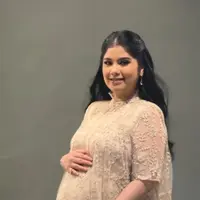 Annisa Pohan saat Maternity Shoot pamer baby bump. [@annisayudhoyono]