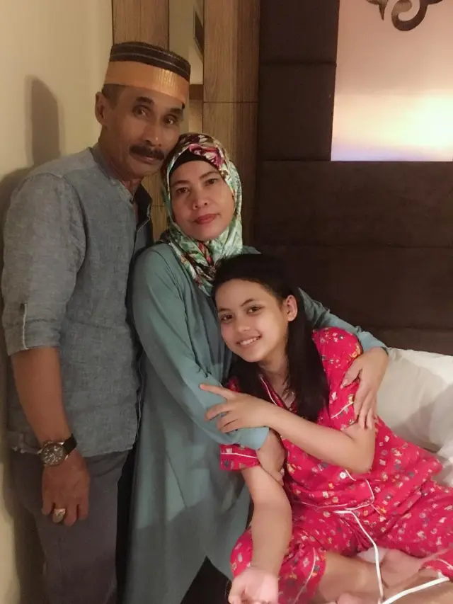 6 Potret Kenangan Putri DA dan Ayah, Tidak Didampingi ketika Menikah