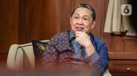 Wakil Menteri Luar Negeri, Anis Matta berpose usai wawancara khusus dengan Liputan6.com di Jakarta, Selasa (18/2/2025). (Liputan6.com/Angga Yuniar)
