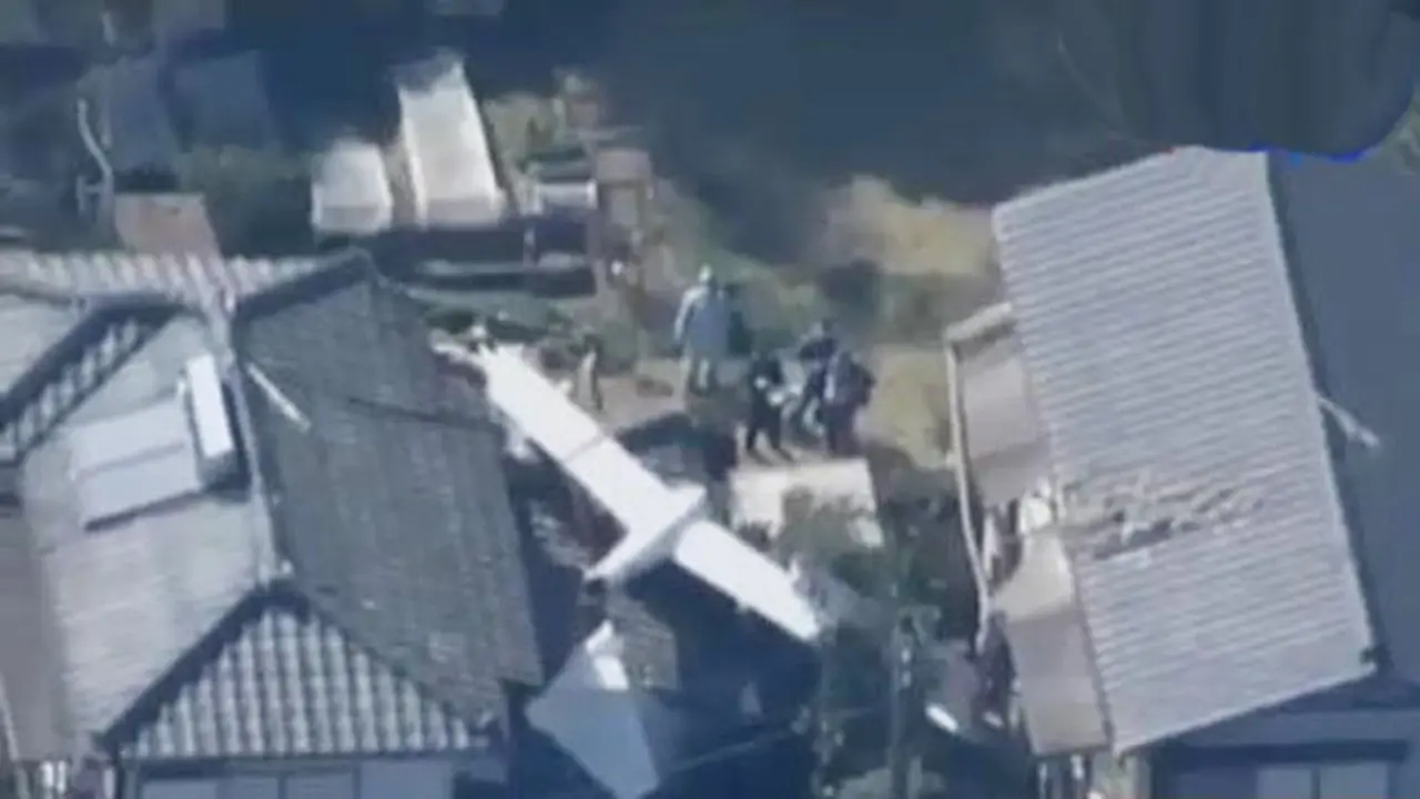VIDEO: Pesawat Terbang Layang Jatuh, 2 Pilot Jepang Tewas