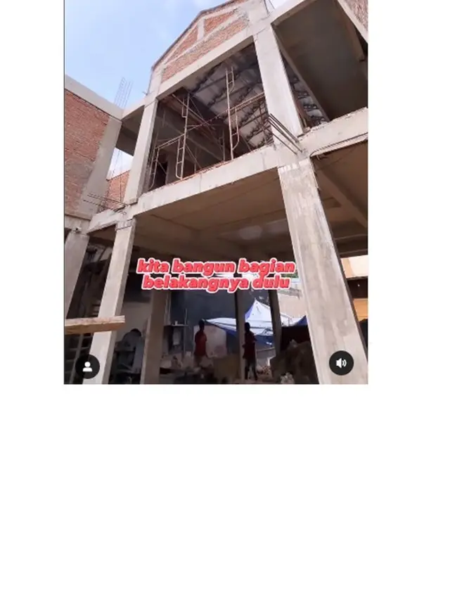 6 Potret Pembangunan Rumah Baru Denny Sumargo, Realistis Pilih KPR