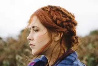 Ilustrasi perempuan sedang sedih/copyright freepik.com/wirestock