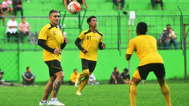 Cristian Gonzales
