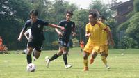 Laga uji coba antara PSIS semarang melawan Sriwijaya FC di lapangan Yogyakarta International School (YIS), Mlati, Sleman, Sabtu (22/2/2020). ( Media Officer PSIS)