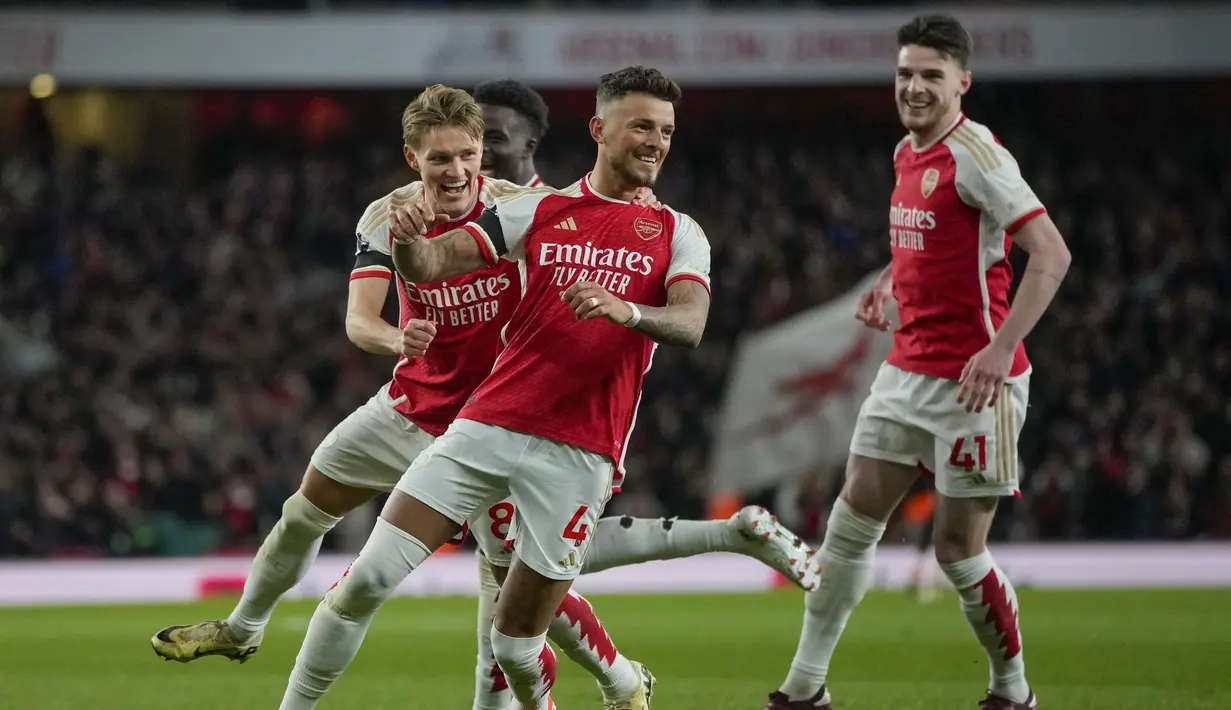 Lima gol Arsenal dicetak Leandro Trossard, kemudian Ben White menyumbang dua gol. Mantan pemain Chelsea, Kai Havertz, juga melesakkan dua gol. (AP Photo/Kin Cheung)