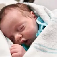 Mati berkali-kali mungkin sudah banyak terdengar kisahnya, tapi kisah bayi yang terlahir dua kali ini langka. (Foto: telegraph.co.uk)