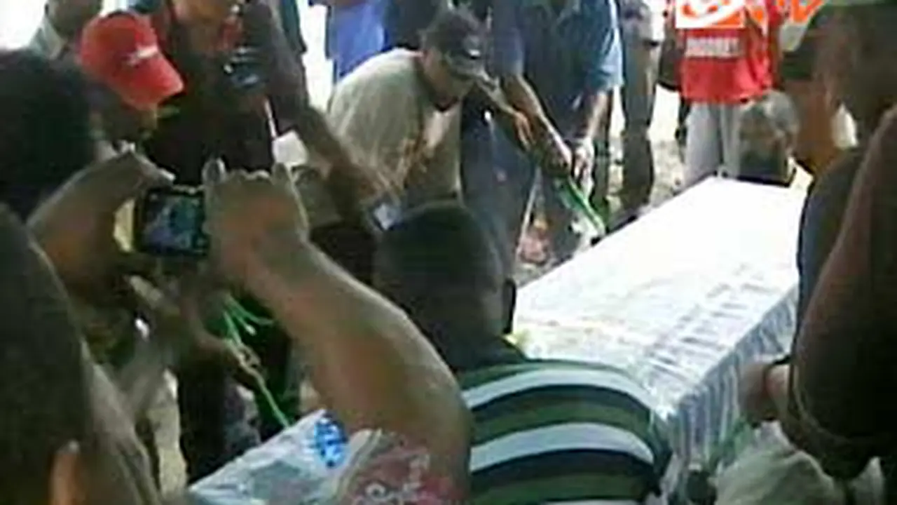 111014amakam-petrus.jpg