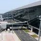 Tampak luar Terminal 3 Ultimate, Bandara Soekarno Hatta, Tangerang, Rabu (13/7). Jelang pengoperasian, Angkasa Pura II terus membenahi kekurangan segala keperluannya. (Liputan6.com/Helmi Afandi)