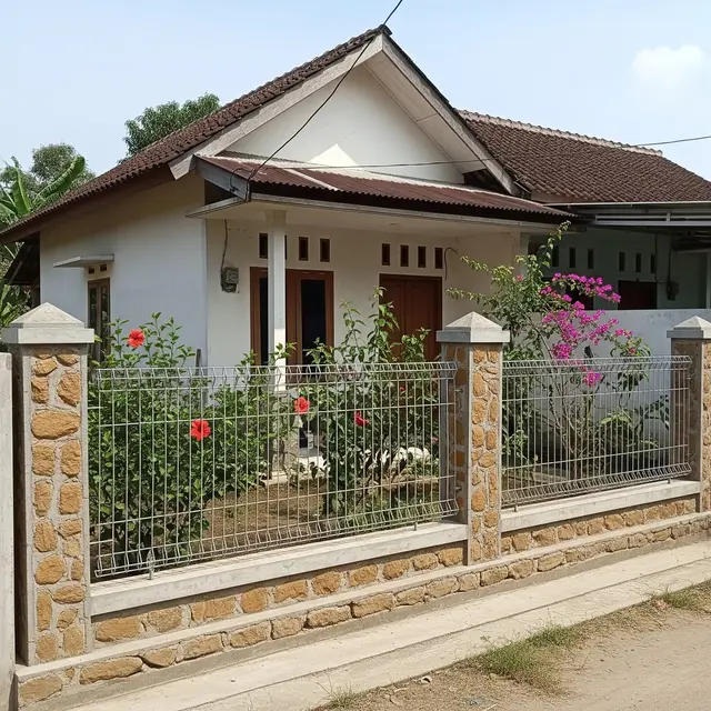 9 Model Pagar BRC untuk Rumah di Kampung, Solusi Kuat dan Estetik