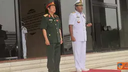 Citizen6,Jakarta:Panglima TNI Laksamana TNI Agus Suhartono, S.E, menerima kunjungan Panglima Angkatan Bersenjata Laos, MG. Sanyahak Phomvihane dan Panglima Angkatan Bersenjata Vietnam LTG Do Ba Ty, di Mabes TNI Cilangkap, Jakarta Timur, Rabu (30/3).(BBB)