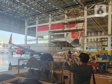 Suasana hanggar pesawat Batam Aero Technic (BAT) di Bandar Udara Internasional Hang Nadim, Batam, Kamis 21 Maret 2024. (Foto: Liputan6.com)