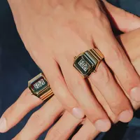 Jam tangan cincin emas dari Timex x MM6 Maison Margiela. Dok. Timex x MM6 Maison Margiela