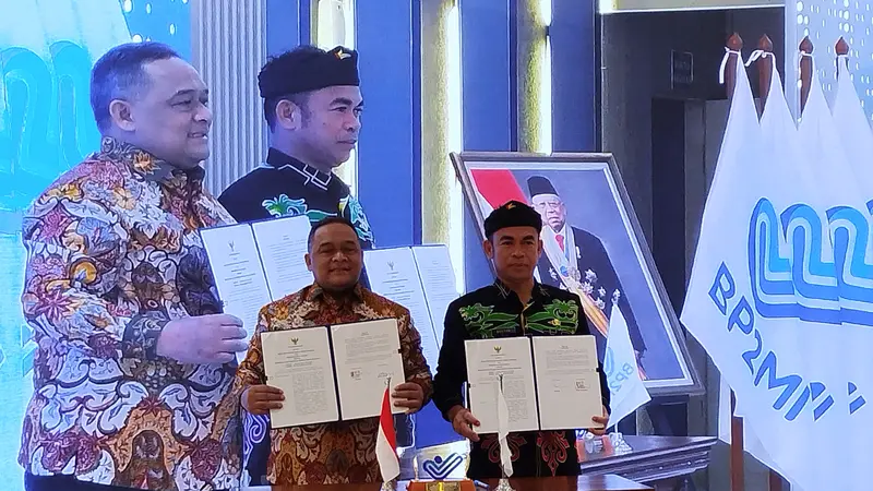 Pemerintah Kota Tarakan melakukan Penandatanganan Nota Kesepakatan (MoU) dan perjanjian kerjasama dengan Badan Perlindungan Pekerja Migran Indonesia (BP2MI) untuk peningkatan kualitas, kompetensi, dan perlindungan bagi Pekerja Migran Indonesia (PMI) di Au