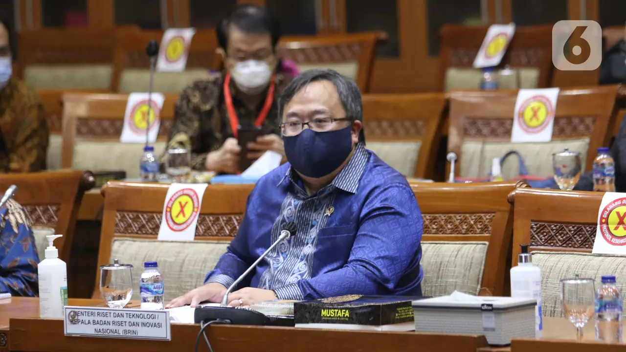Menristek Jelaskan Progres Vaksin Merah Putih di DPR