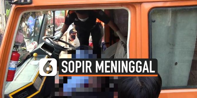 VIDEO: Diduga Serangan Jantung Sopir Truk Meninggal di Dalam Kendaraan