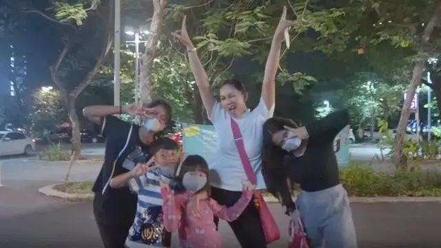 6 Momen Kalina Ocktaranny Bareng Anak-anak Vicky Prasetyo, Makin Akrab