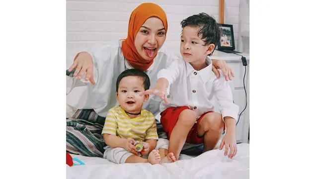 Lama Vakum, Ini 6 Potret Terbaru Marsha Natika Jadi Ibu 2 Anak