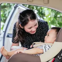 Ilustrasi perjalanan dengan si kecil. (c) Shutterstock/Feelimage