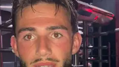 Sempat blunder! Jay Herdman mengaku senang bisa menjalani debut bersama Bali United, meski harus melewati momen kurang sempurna. Pelatih Johnny Jansen tetap optimistis dan percaya Jay bisa terus berkembang bersama Serdadu Tridatu.