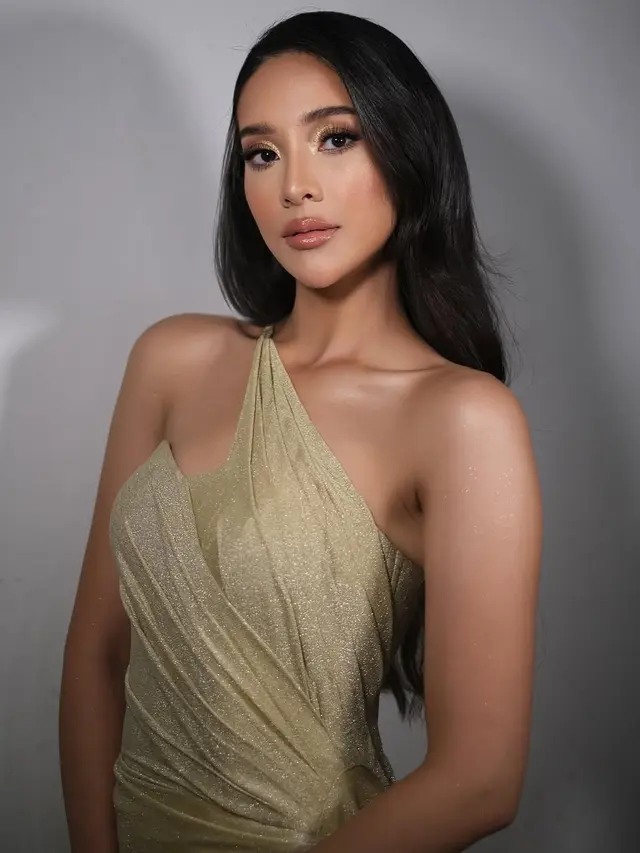 Gaya Anya Geraldine Dipulas Glam Makeup Look, Tampil Manglingi Disebut bak Miss Universe
