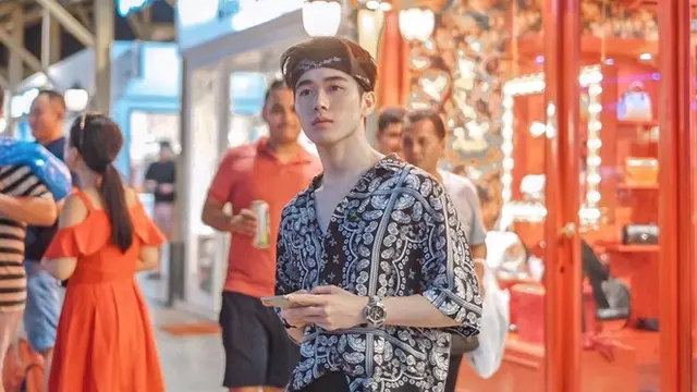 6 Potret Michael Chandra, Member Boygroup Indo yang Punya Style Korea