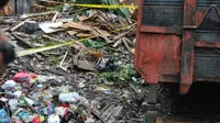 Lokasi penemuan potongan tangan korban mutilasi di TPSS Kayuringin, Bekasi Selatan, Kota Bekasi. (Liputan6.com/Bam Sinulingga)