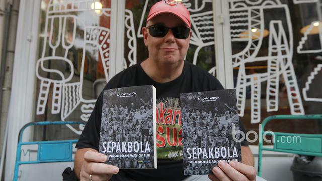 Antony Sutton, Sepak Bola Indonesia