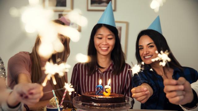 Ilustrasi ulang tahun, bestie, sahabat, teman