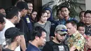 Wajah lelah Jessica Kumala Wongso usai polisi serahkan jessica ke Kejaksaan Negeri Pusat, Jakarta, Jumat (27/5). Jessica akan ditempatkan di ruang masa pengenalan awal lingkungan (Mapenaling) Rutan Pondok Bambu. (Liputan6.com/Faizal Fanani)