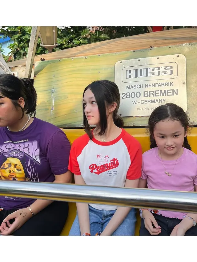 6 Potret Ussy Sulistiawaty dan Anak di Momen Libur Sekolah, Elea Curi Perhatian