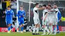 Gol-gol Albacete dicetak oleh Javi Villar (42') dan brace Jefte Betancor (82', 90+4'). Sementara Madrid sempat membalas melalui Franco Mastantuono (45+3') dan Gonzalo Garcia (90+1'). (AP Photo/Jose Breton)